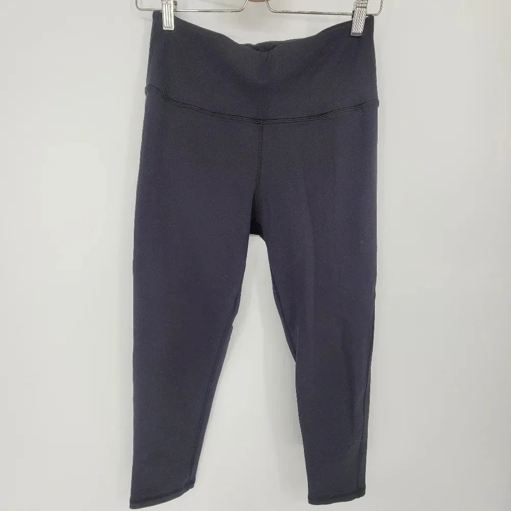 ALBION intention 3/4 black high rise capri leggings size Medium
